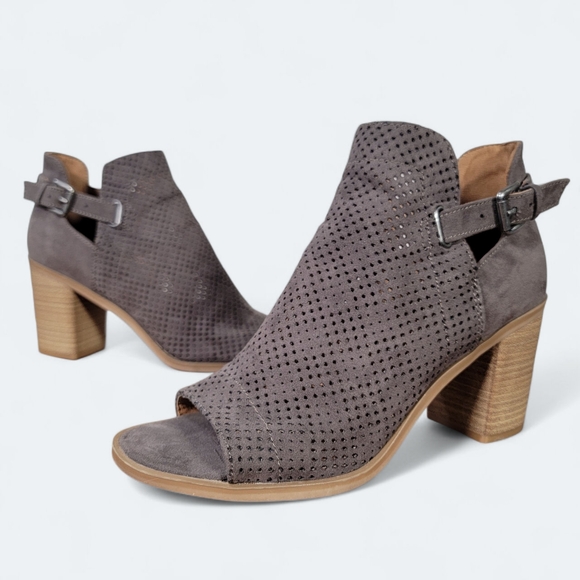 Universal Threads Gray Faux Suede Ankle Boots Size 8 Peep Toe Booties - Picture 1 of 11